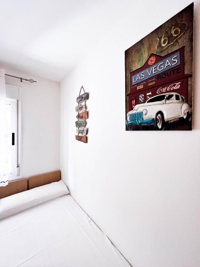 Renovated Apartment On The First Line 오로페사델마르 외부 사진