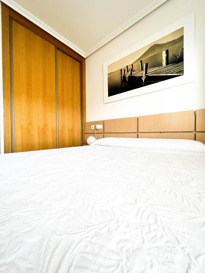 Renovated Apartment On The First Line 오로페사델마르 외부 사진