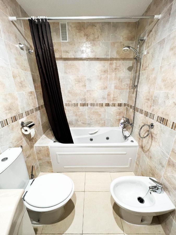 Renovated Apartment On The First Line 오로페사델마르 외부 사진